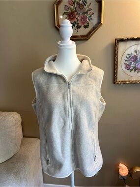 Light Beige Zip-Front Fleece Vest - Women B.U.M.